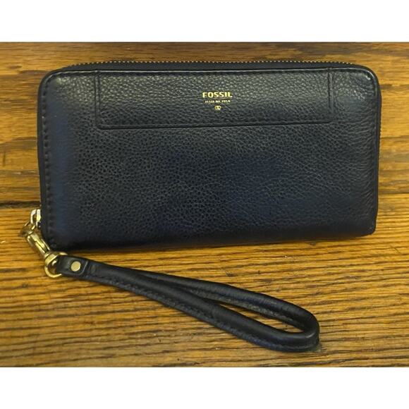 Fossil Black Leather Zip Around Wallet Women’s Full Size - Picture 1 of 4